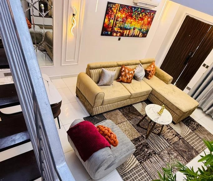 EMY Richmond 2 bedroom Luxury Apartment