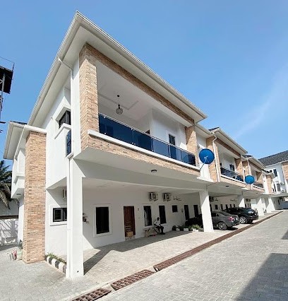 Nature Conservative 4 Bedroom Apartment