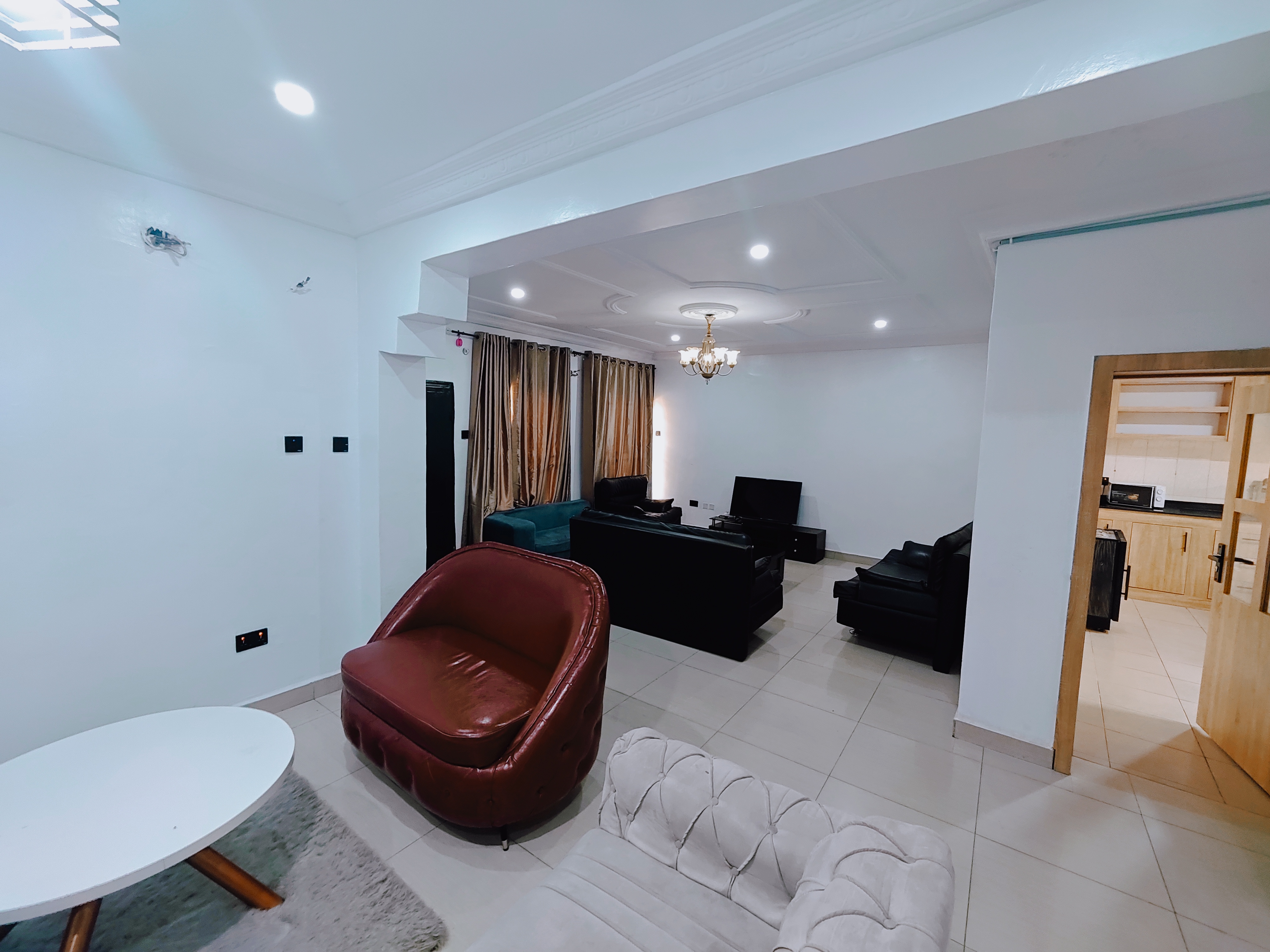 Eko City 3 Bedroom Apartment - 24hrs Electricity, High Speed Wifi, Fully Equipped Kitchen